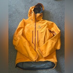 Arc’teryx Men’s Alpha SV Jacket, size XL